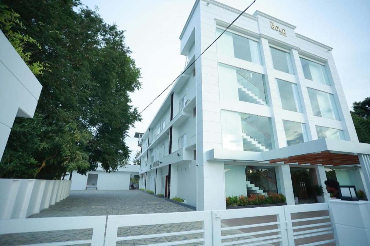The Gold Hotel Palakkad Exterior foto